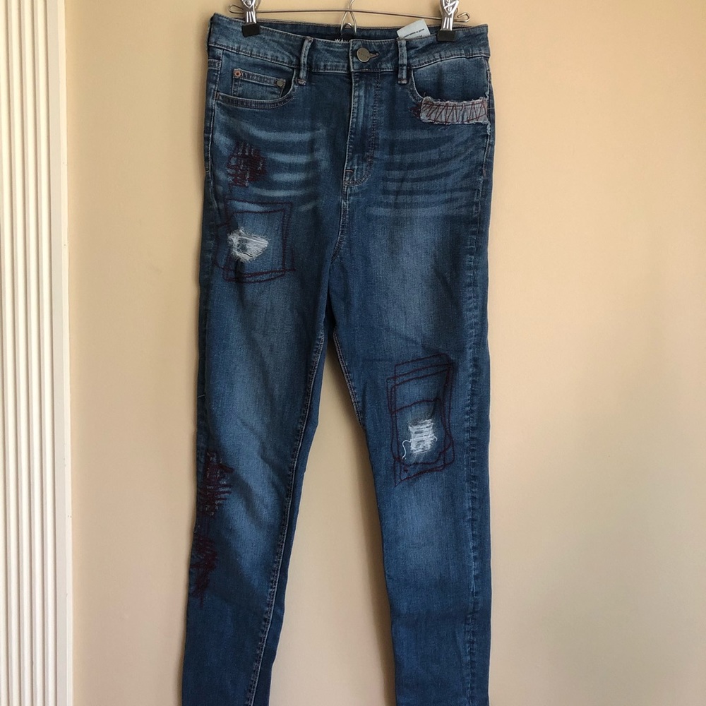 Embroidered High Waisted Blue Jeans